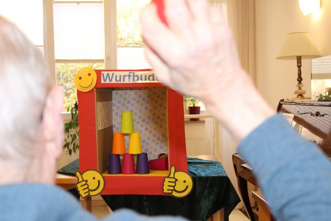 2025_Kirmes_Wurfbude